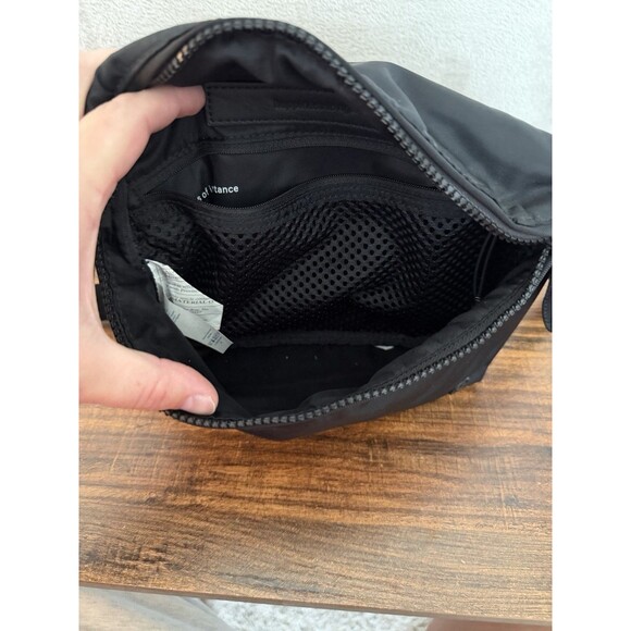 LULULEMON Go Lightly Adjustable Belt Bag Fanny Pack Black Water-Resistant Nylon - Picture 5 of 10